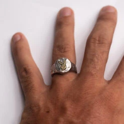 Circular Rabbit Head Ring 7 Circular Rabbit Head Ring -Fashion Clothing Store IMG 5749